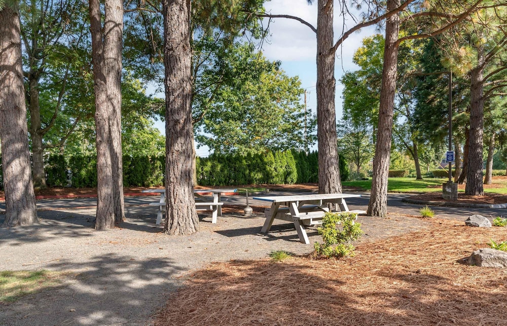 Extended Stay America Suites Portland Beaverton 57/62