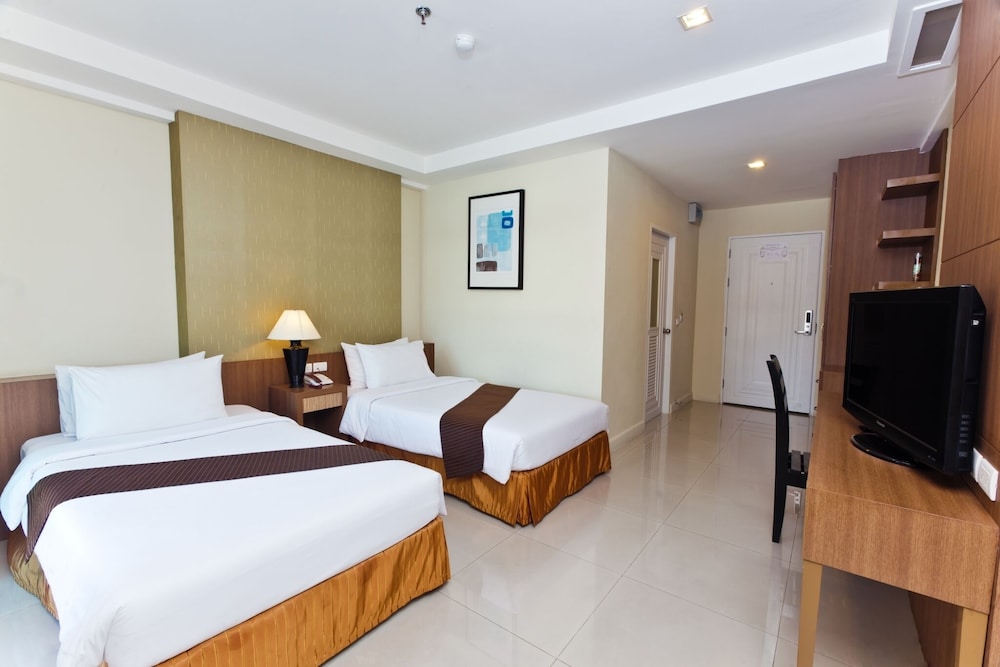 Sunday Platinum Suites 23/50