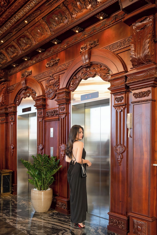 Monalisa Luxury Hotel 7/42