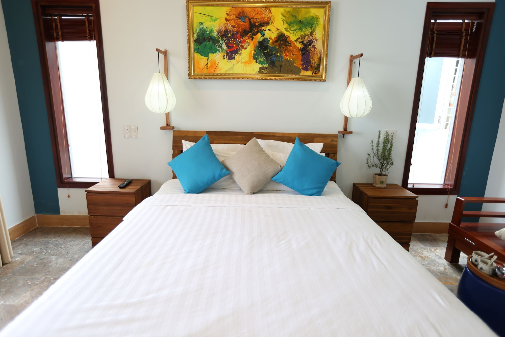 SUITE, DOUBLE OR TWIN BED, BALCONY