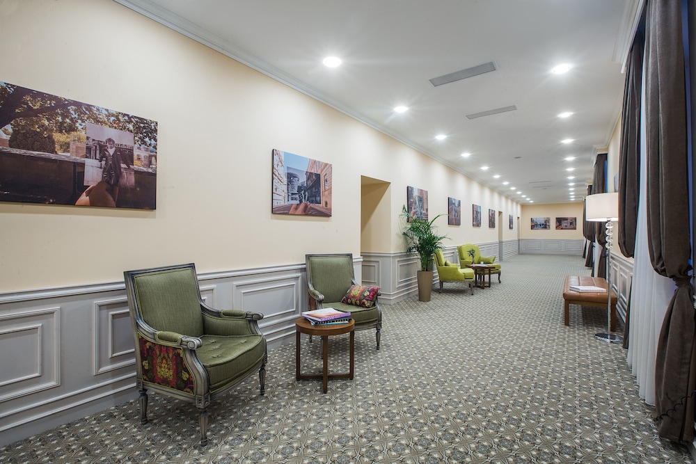 Boutique 19 Hotel 34/56