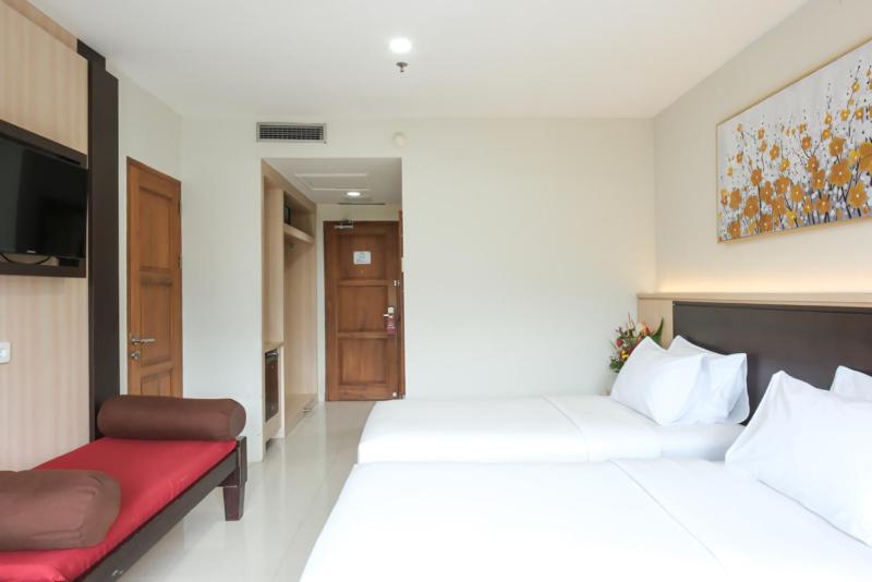 The Grand Hill Bistro Cafe Resort Hotel 19/57