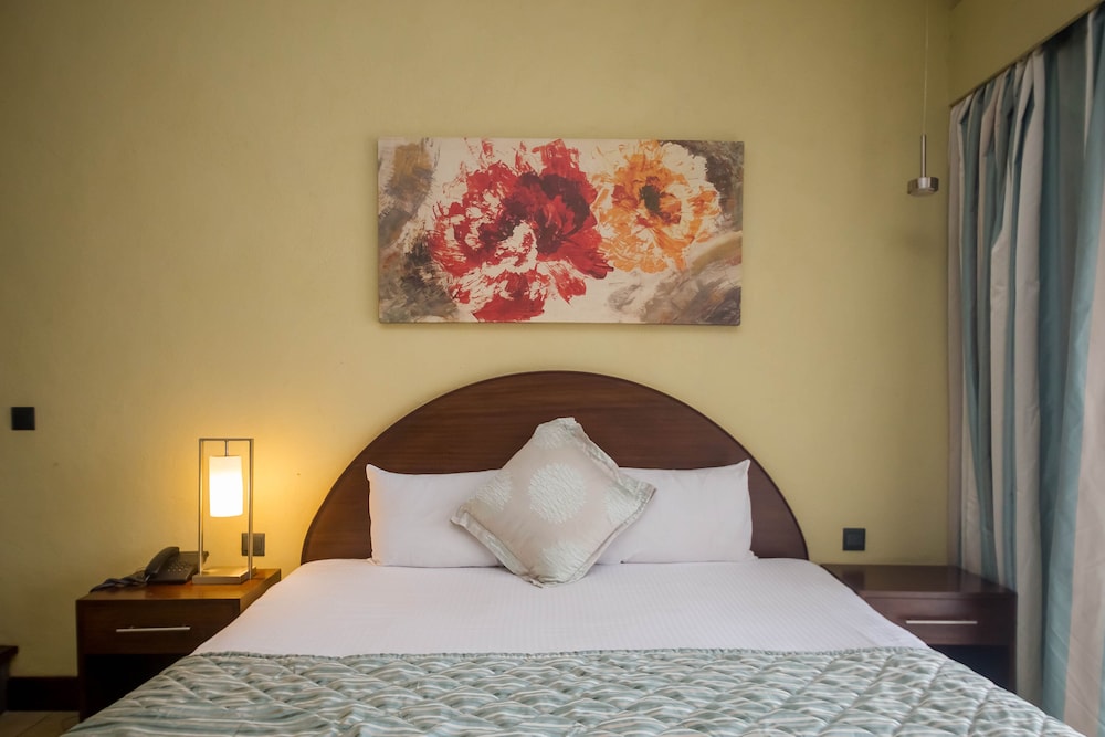 Taarifa Suites 17/50