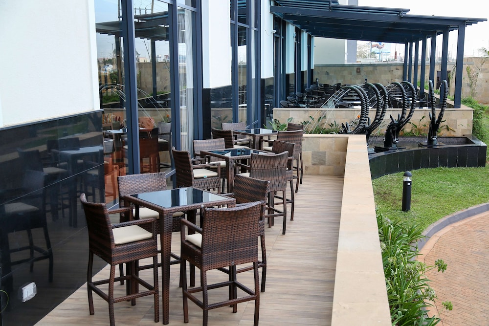 Hilton Garden Inn Nairobi Airport 53/67
