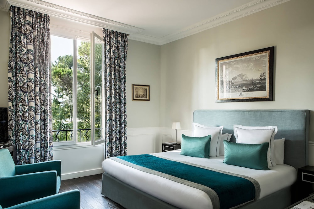 DELUXE, GARDEN VIEW