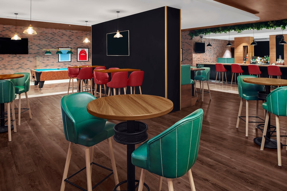 restaurant cafeteria