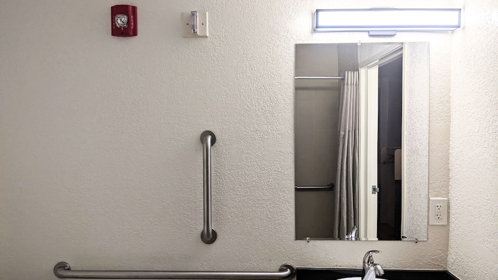 Motel6 Ogden, UT- Downtown 37/64