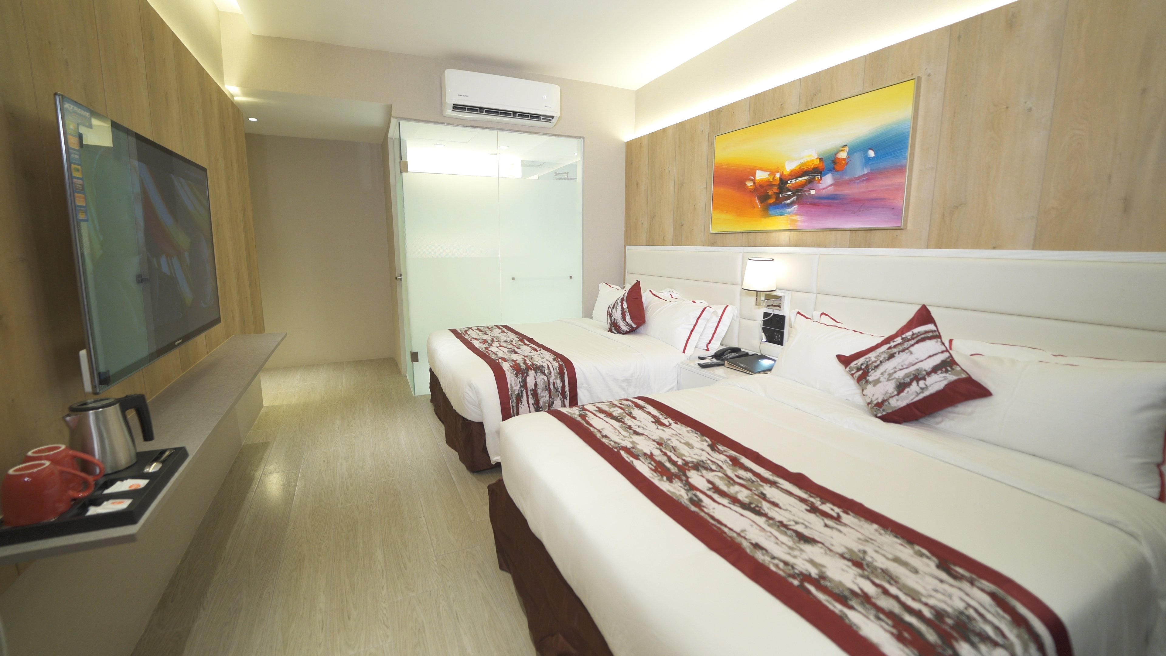 غرفة ديلوكس بسرير مزدوج، Red Hotel Cubao 2/4