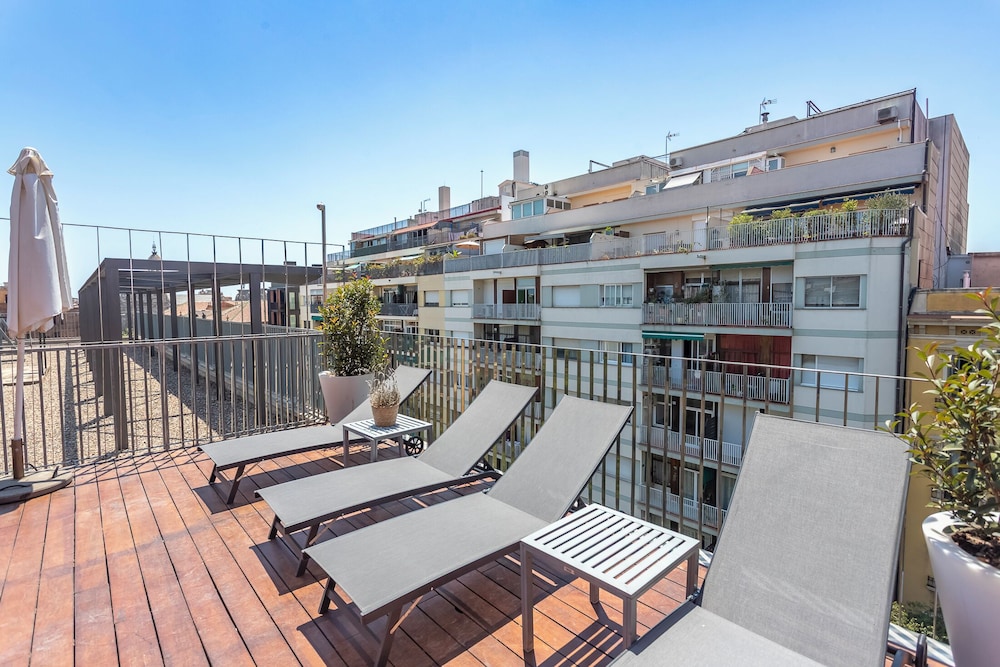 My Space Barcelona Rooftop Pool City Center 27/50