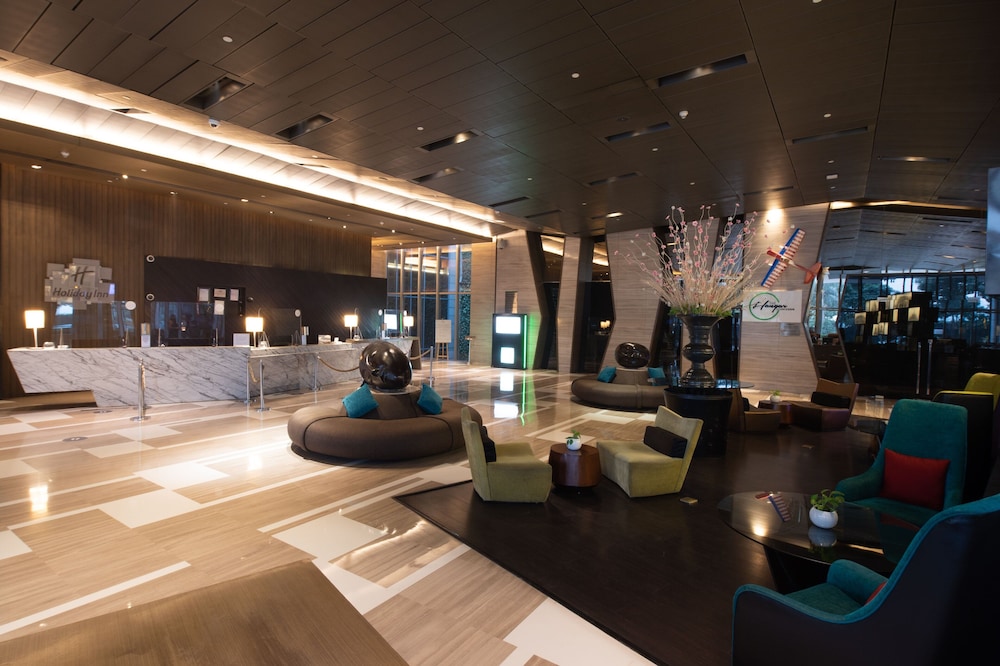 Holiday Inn New Delhi Aerocity by IHG 65/79