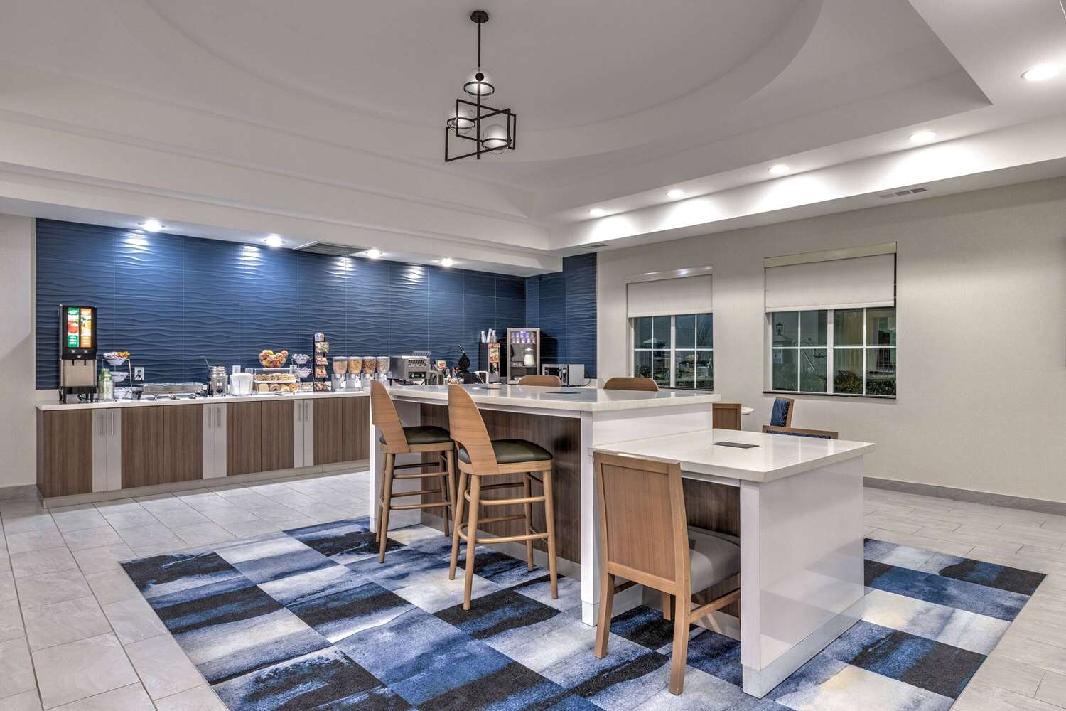 La Quinta Inn & Suites by Wyndham Allen at The Village 26/32