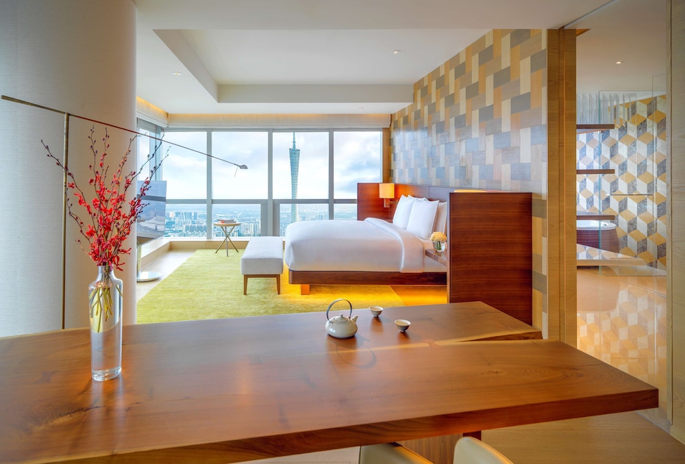 PARK HYATT GUANGZHOU 23/71