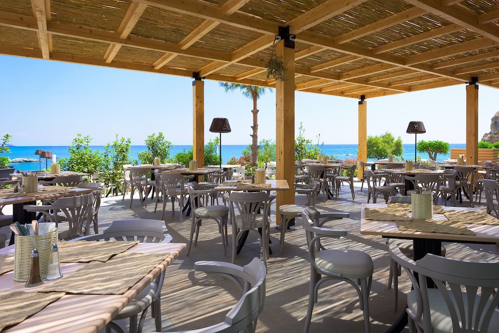 Porto Angeli Beach Resort 60/76