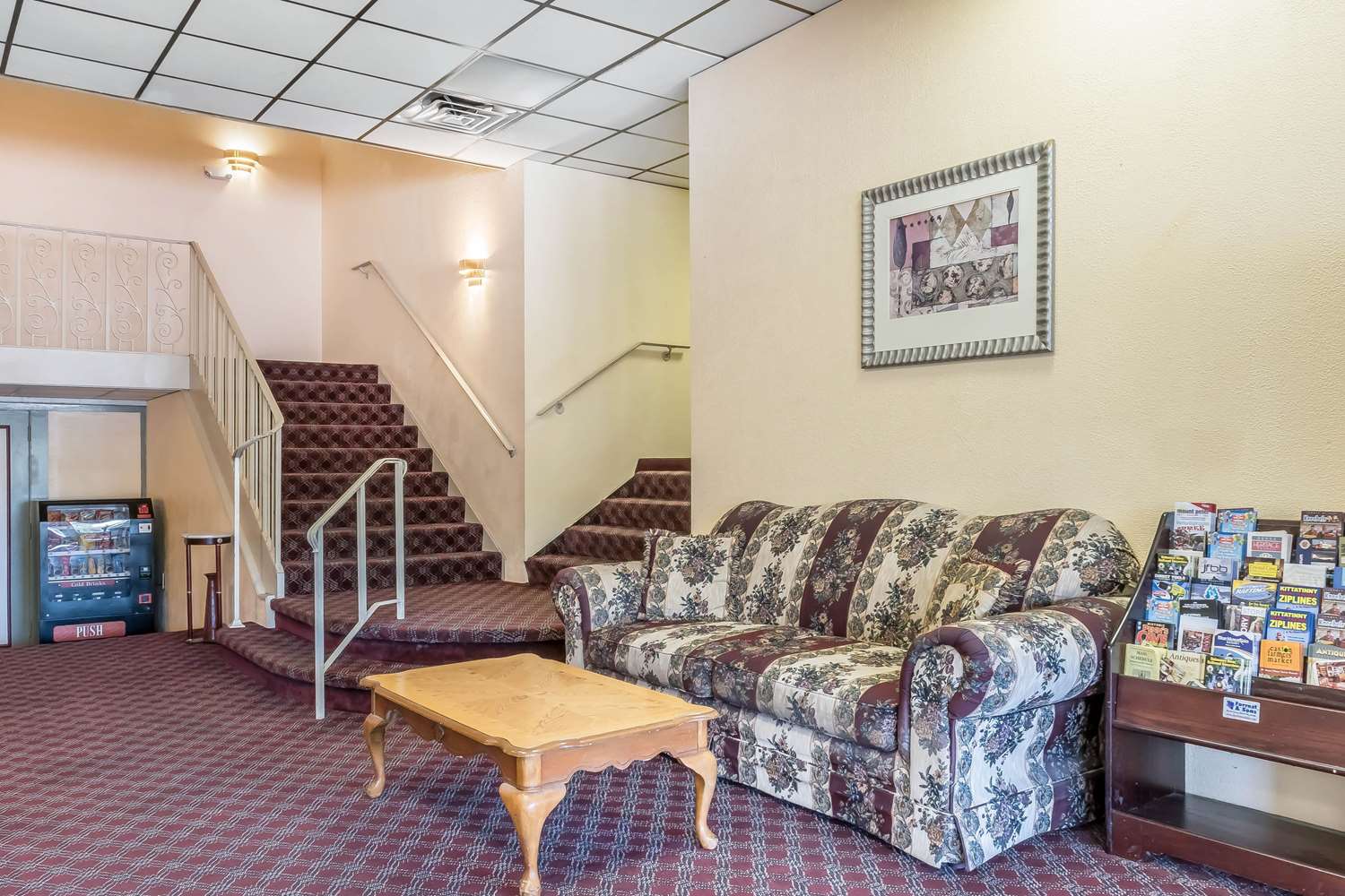 Econo Lodge Airport Reading PA 24/37