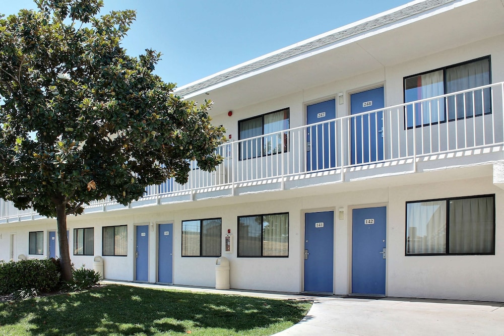 Motel6 Atascadero, CA in ATASCADERO - CA