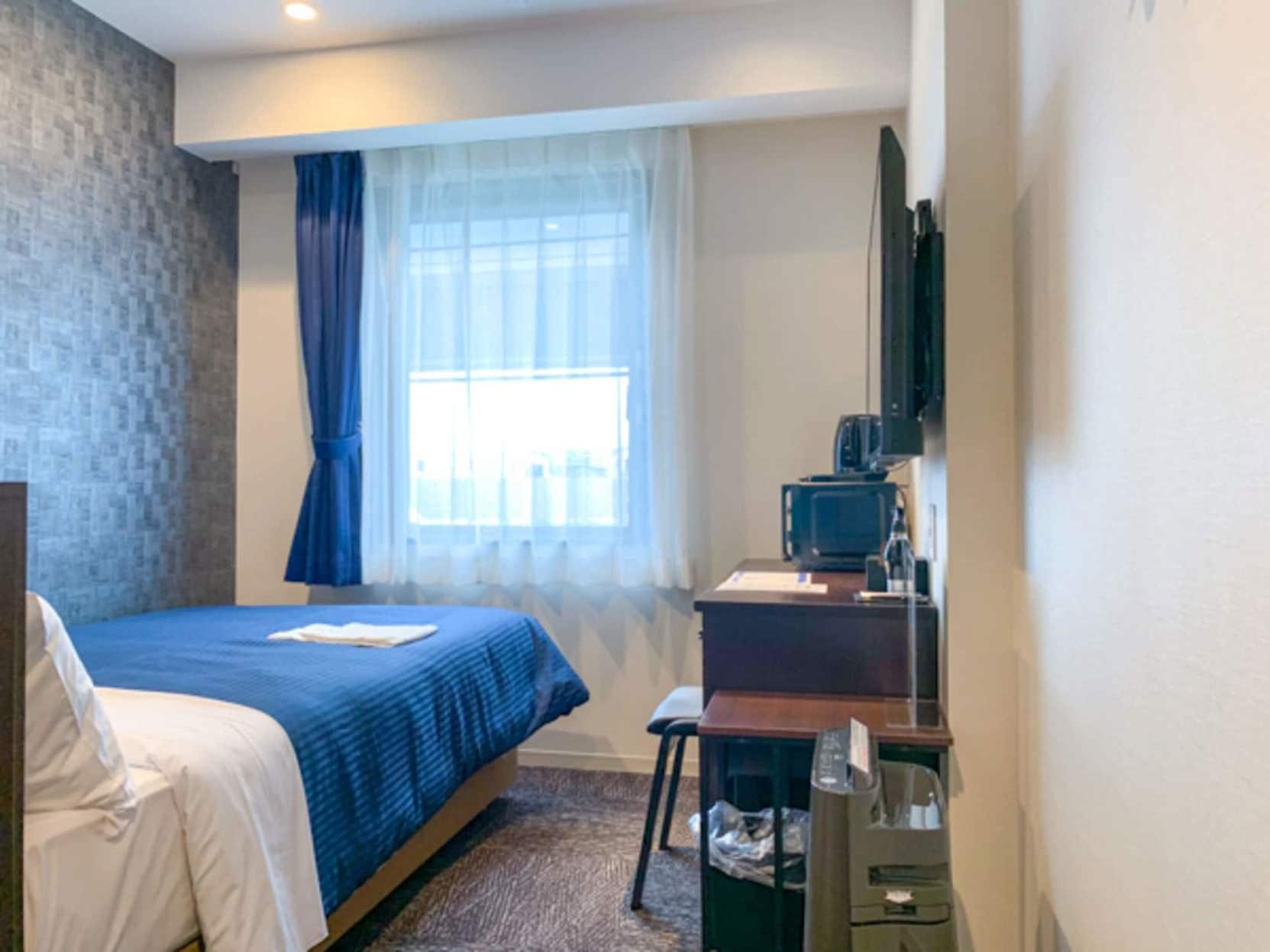 Semi Room, Semi Double Bed, Smoking