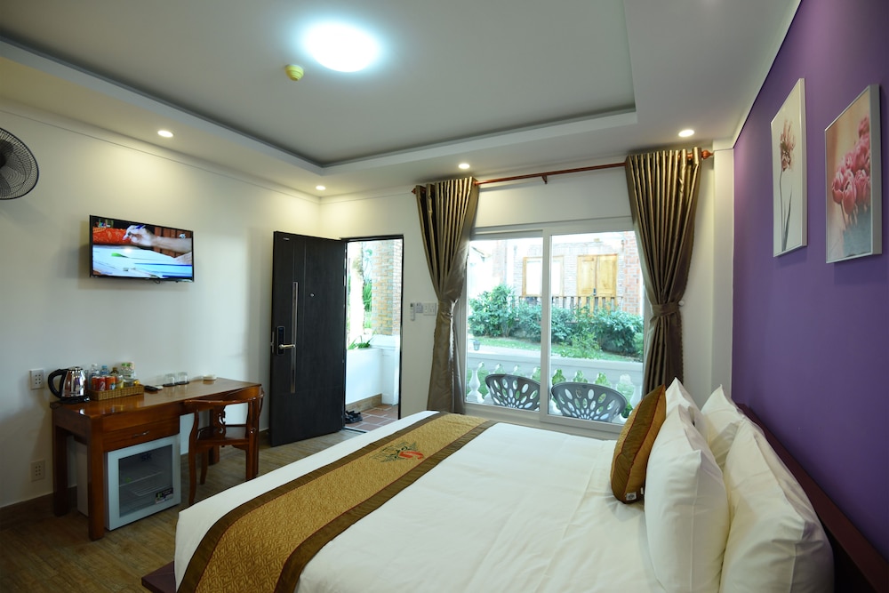 1 BEDROOM, DELUXE, DOUBLE BED, BALCONY