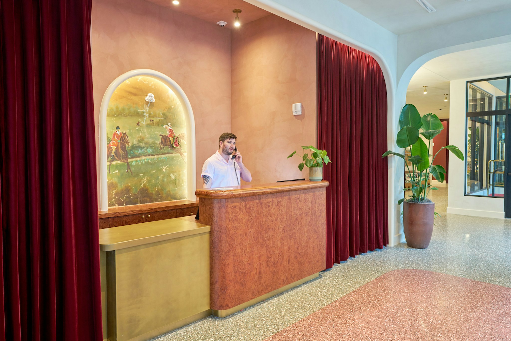 Hotel Genevieve 4/50