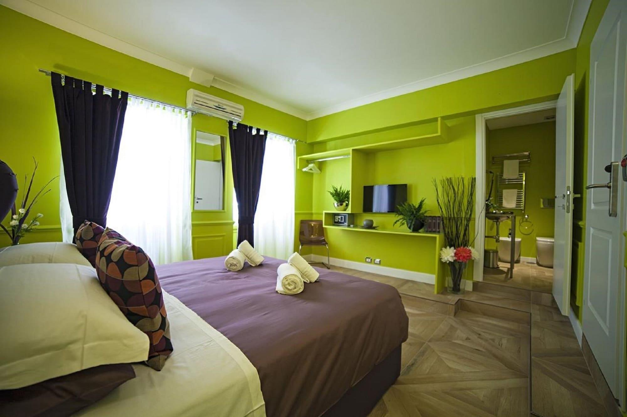 Vatican Luxury Suite 2/26
