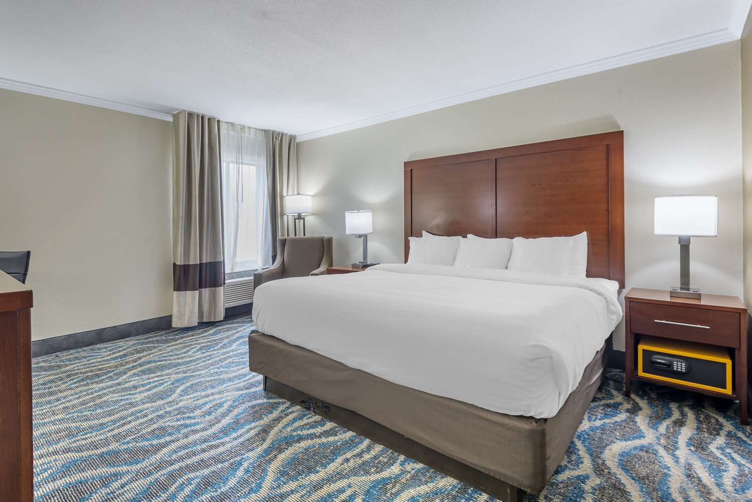 غرفة بسرير كينج، Comfort Inn Asheville East-Blue Ridge Pkwy Access 2/4