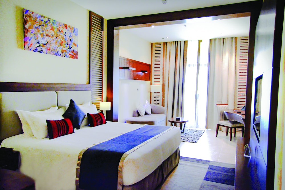 DELUXE, KING BED, POOL VIEW, POOL SIDE