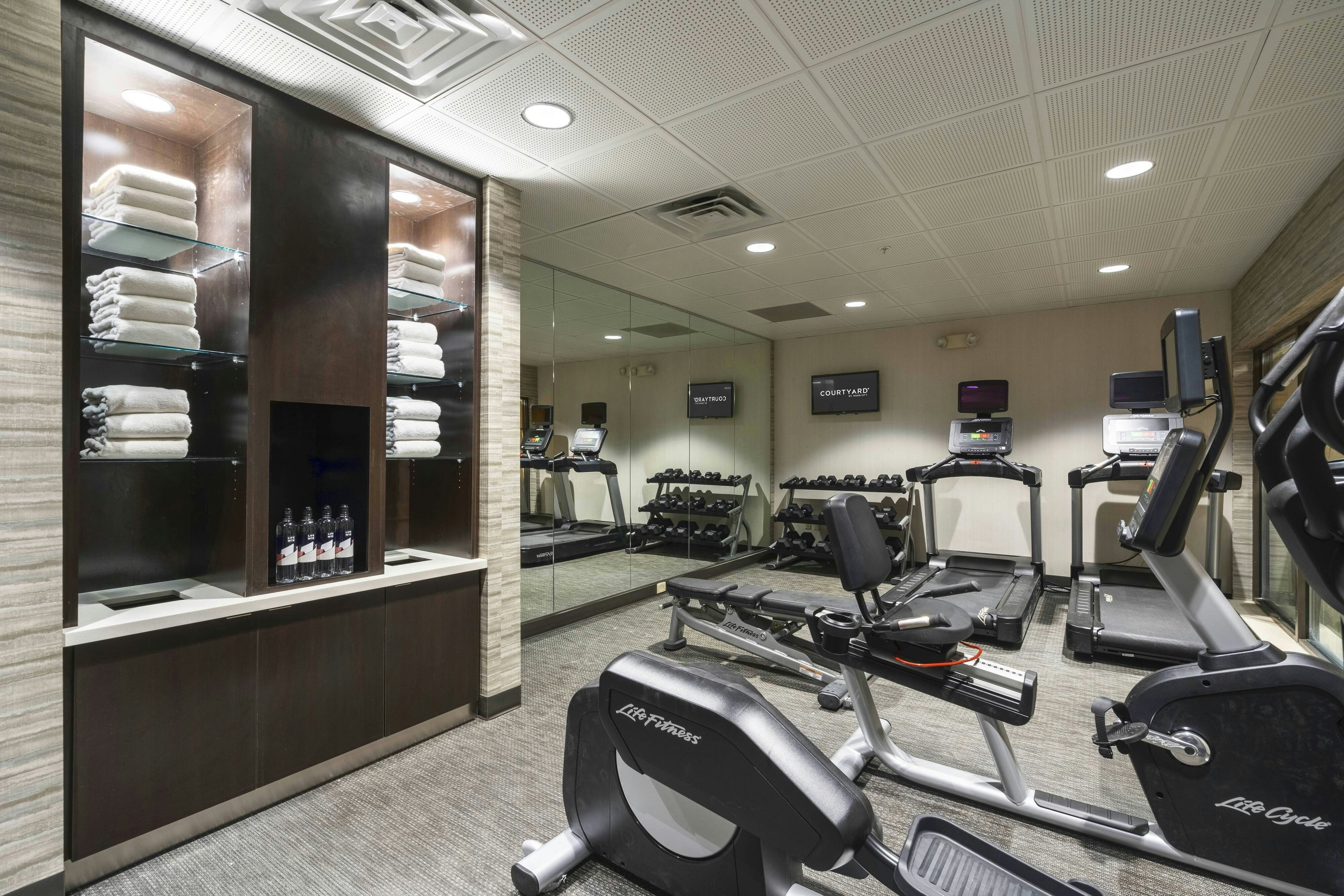 Courtyard by Marriott Cleveland Willoughby 4/5