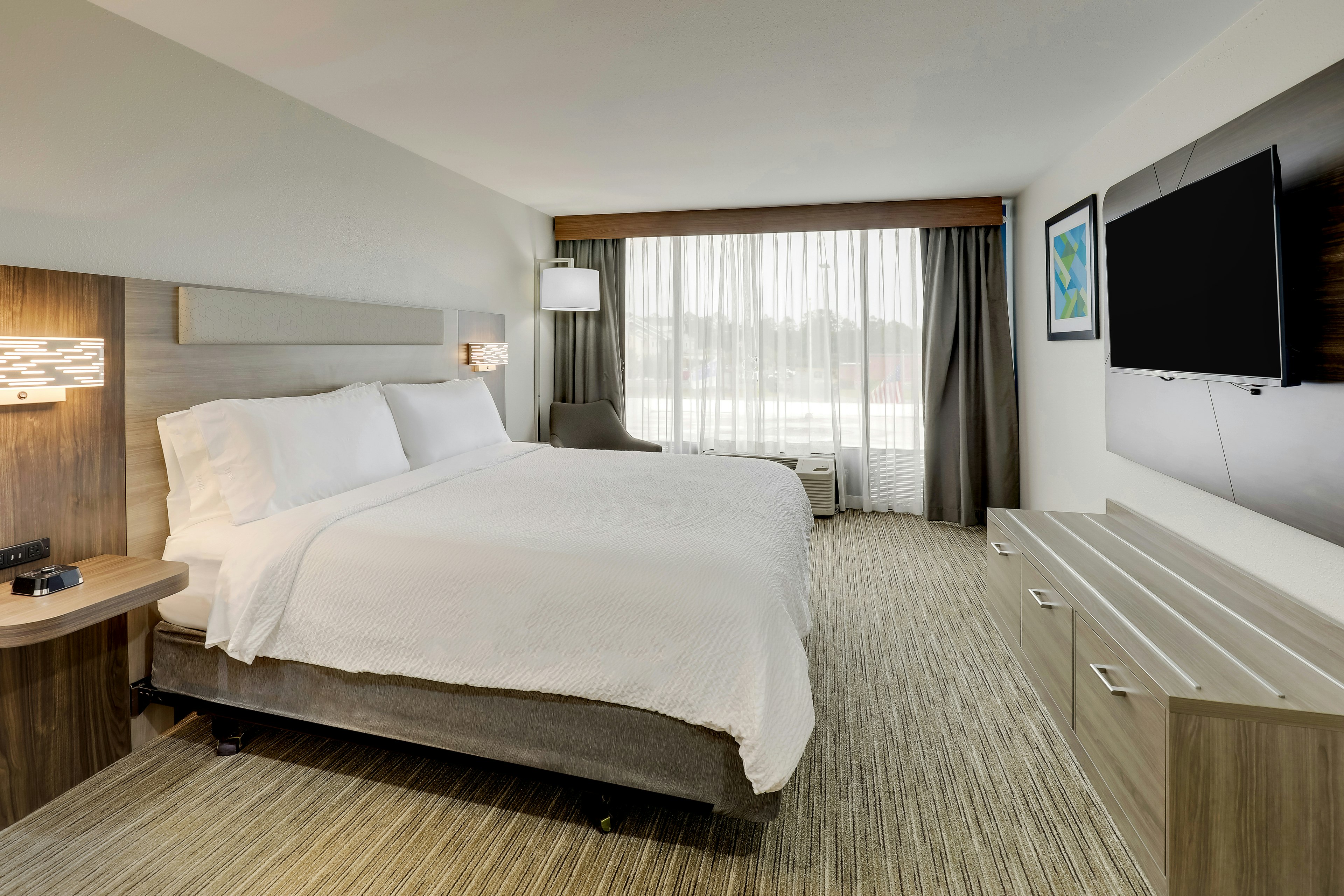 Holiday Inn Express Suites Hinesville East Fort Stewart 16/50