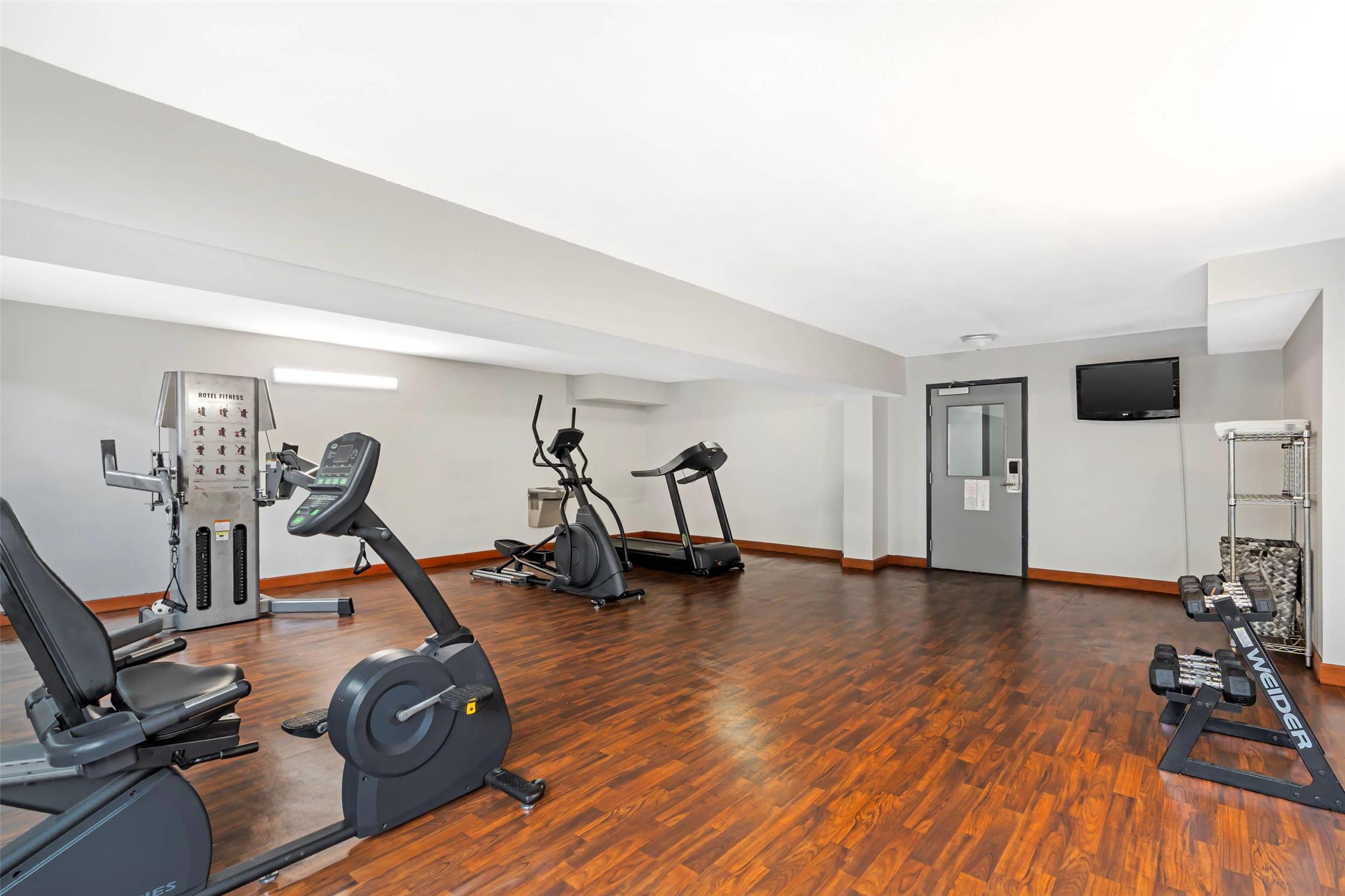 Quality Inn & Suites Chattanooga-East Ridge 16/28