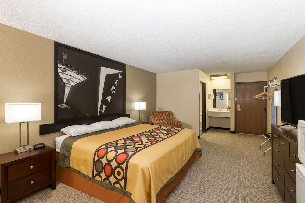 Super 8 By Wyndham Wichita North 14/39