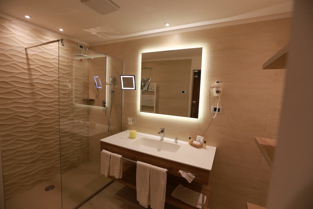 Hotel Cesa Tyrol 27/71