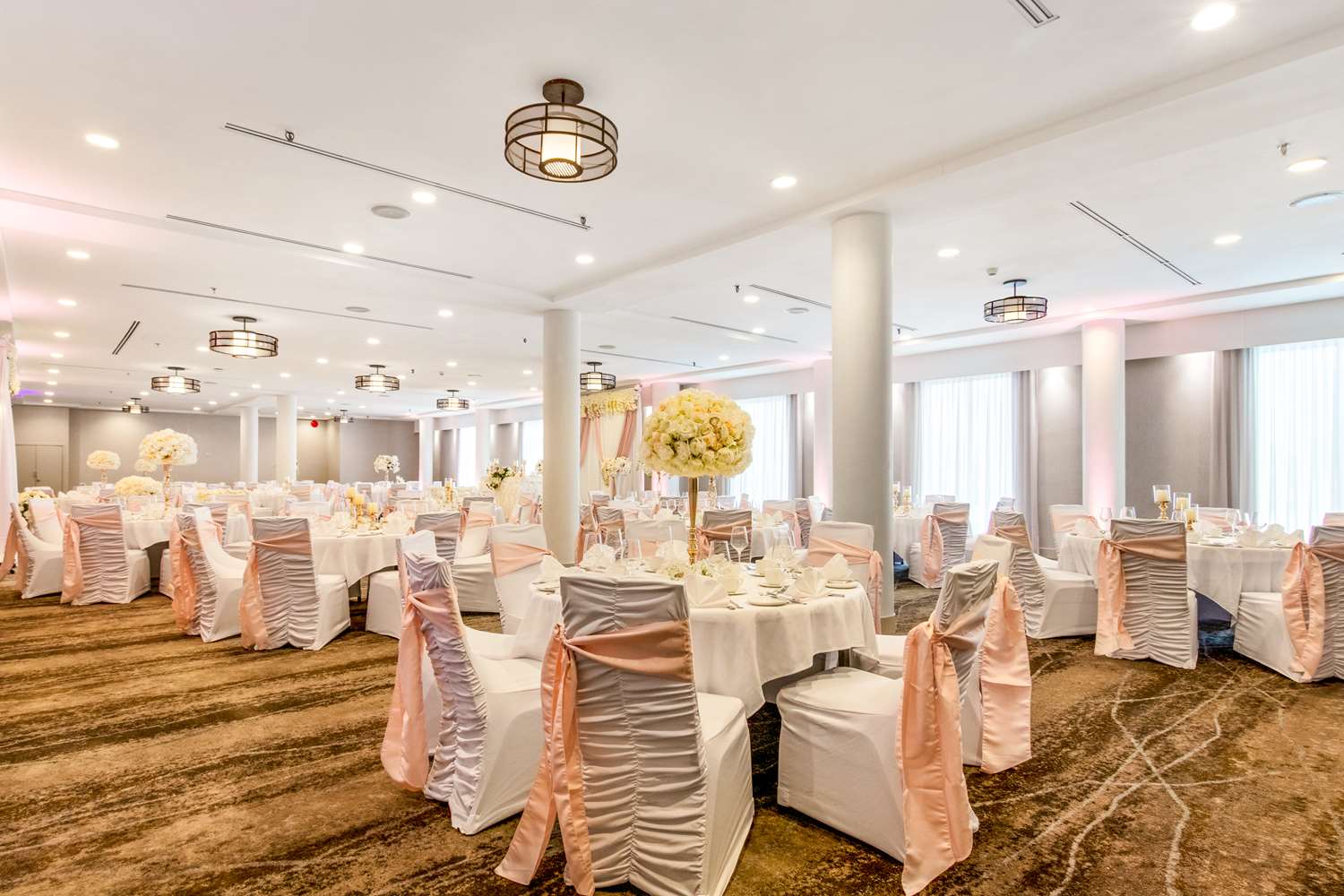 Best Western Premier Calgary Plaza Hotel and Conference Centre 62/65