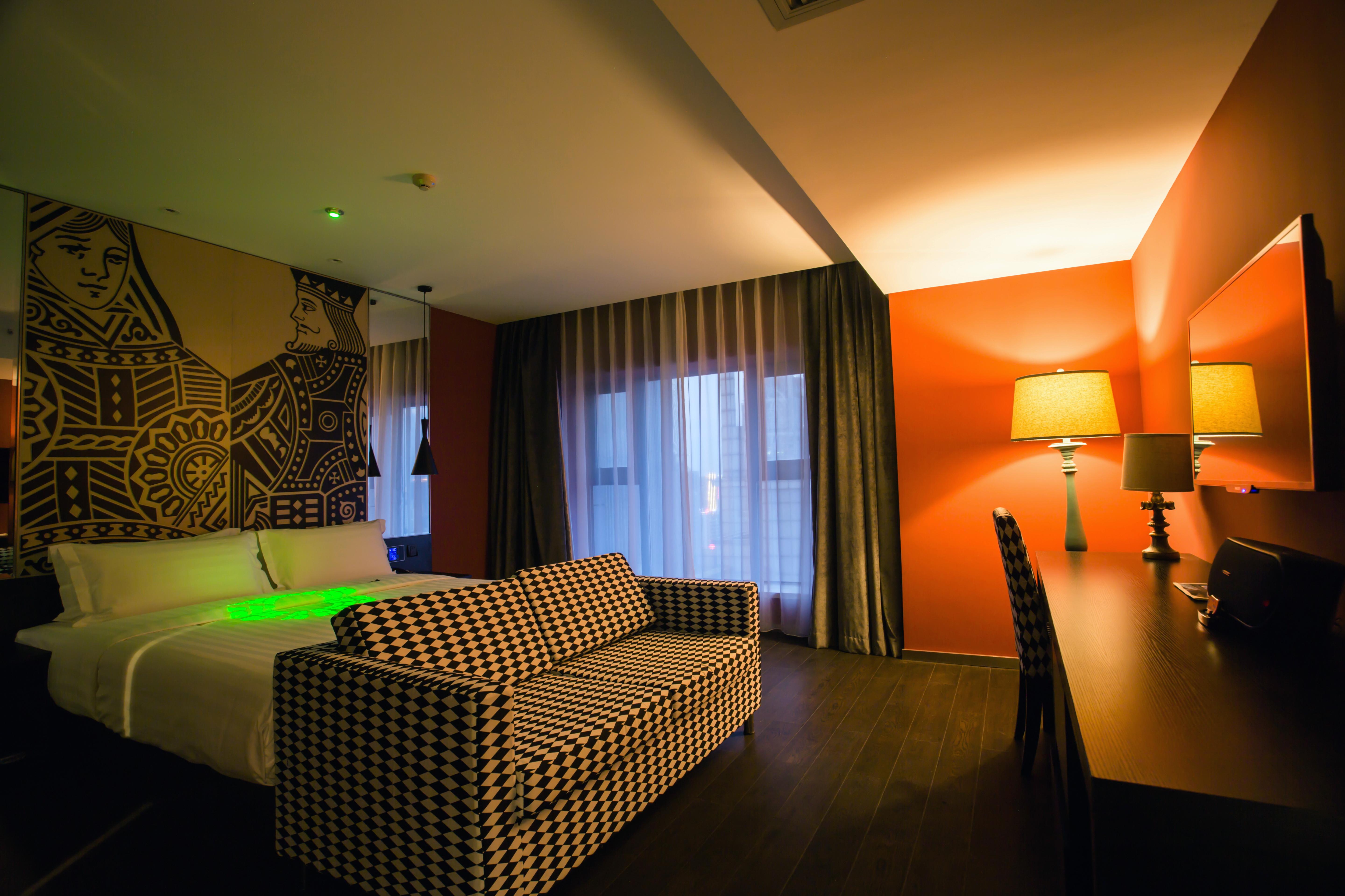 Orange Hotel Select 27/38