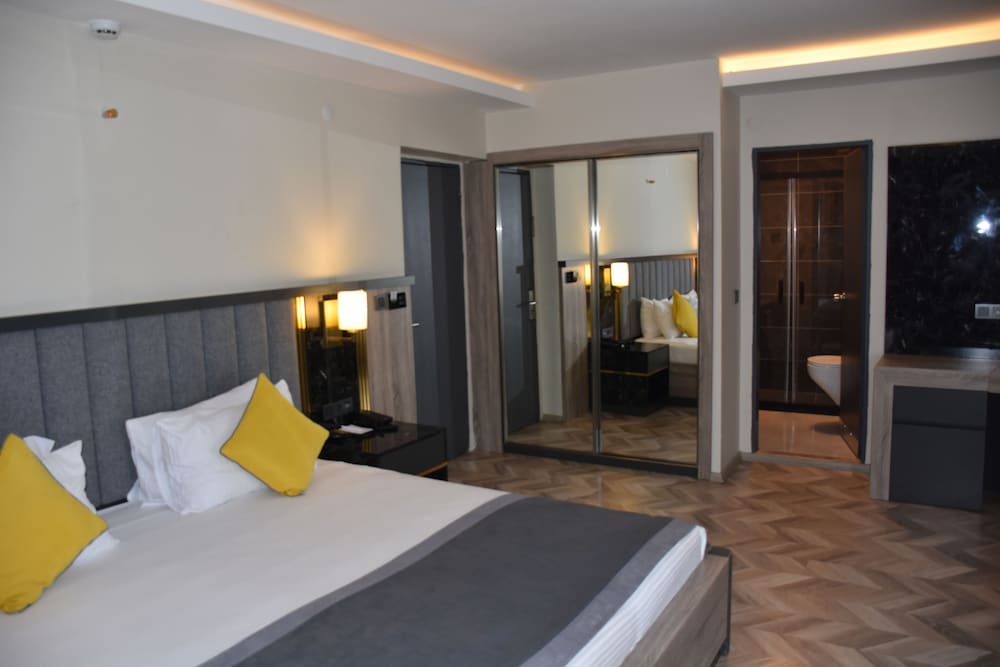 UK Ankara Hotel 10/46