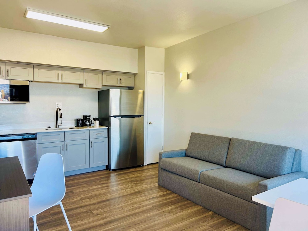 Studio6 Sierra Vista, AZ – Fort Huachuca 24/35