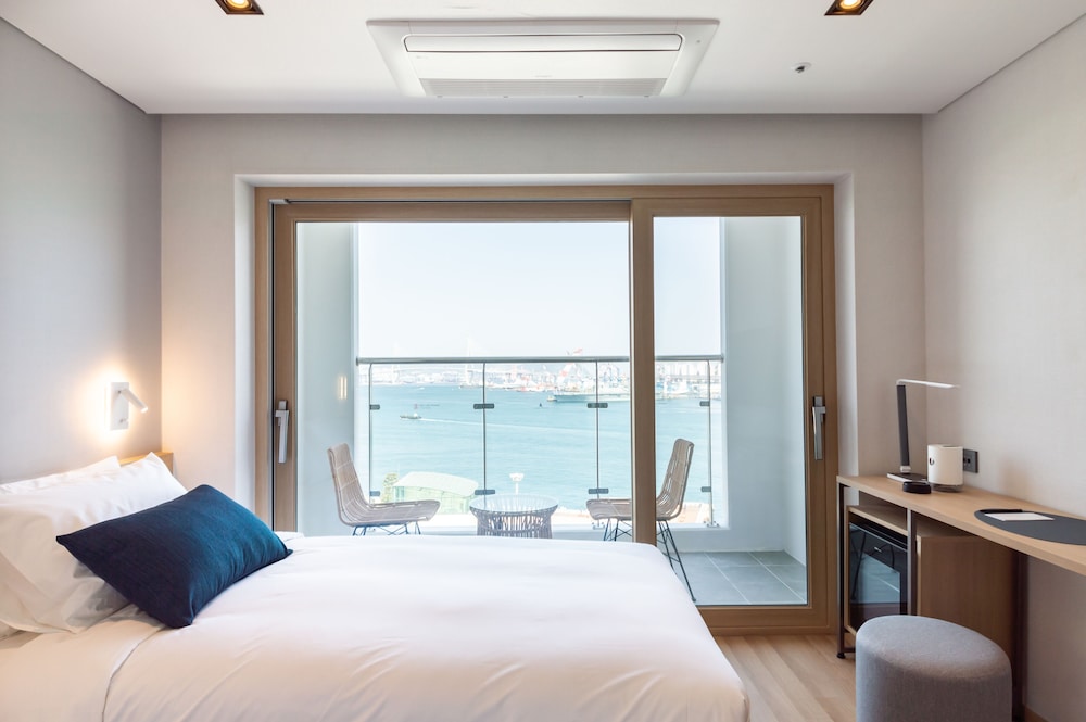 Connect Busan Hotel and Residence 23/50