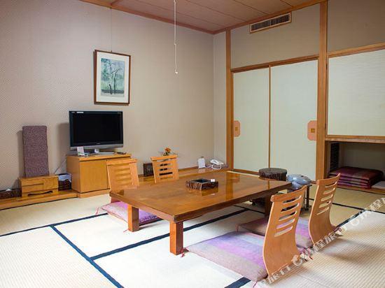 KAKUNODATE ONSEN KAYOKAN 34/40