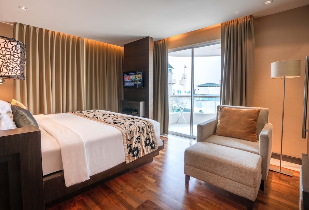 A-ONE Pattaya Beach Resort 35/67