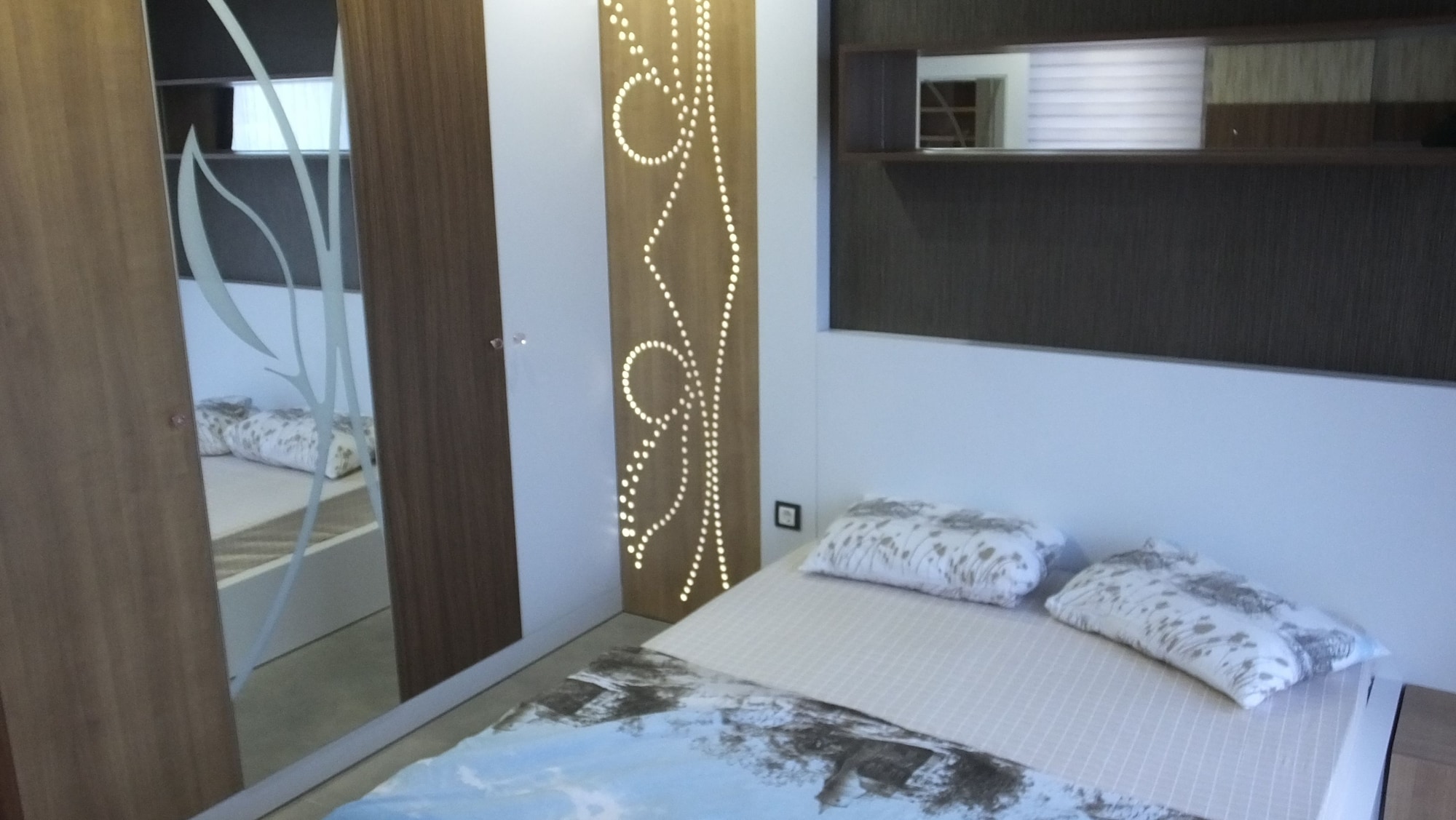 1 BEDROOM, APARTMENT, GARDEN FLOOR