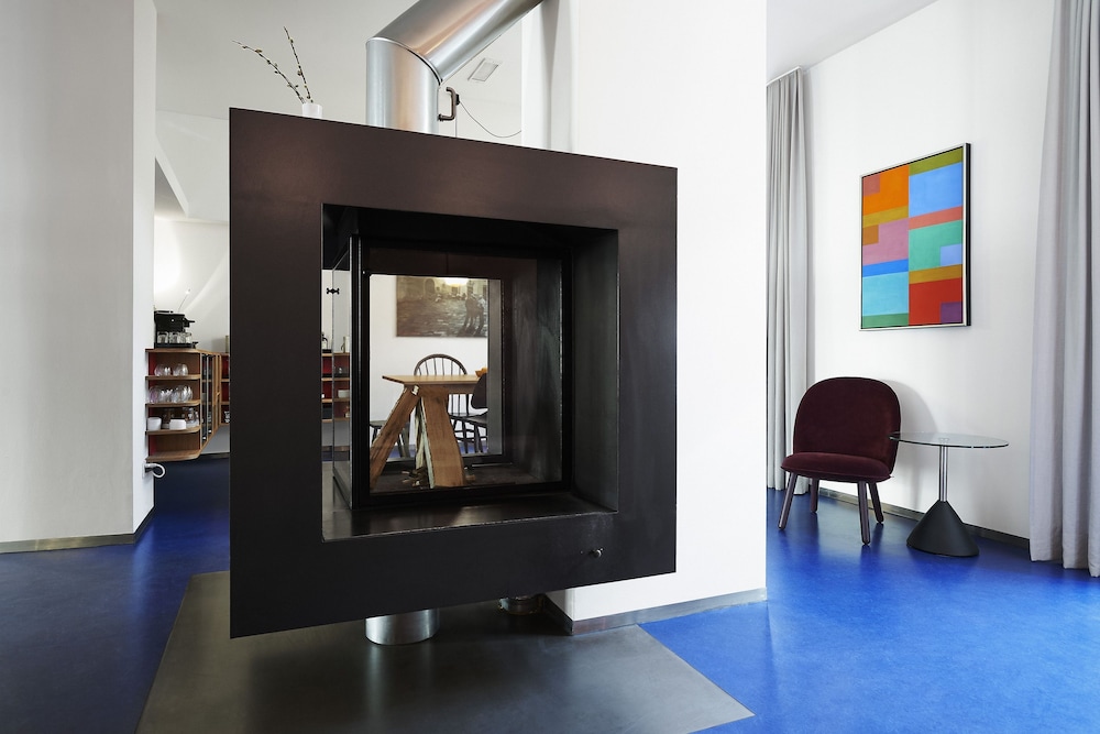 Lady Apos S First Design Hotel 51/53
