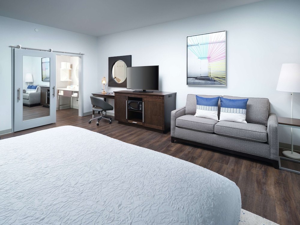 Hampton Inn & Suites Atlanta Decatur/Emory 24/81