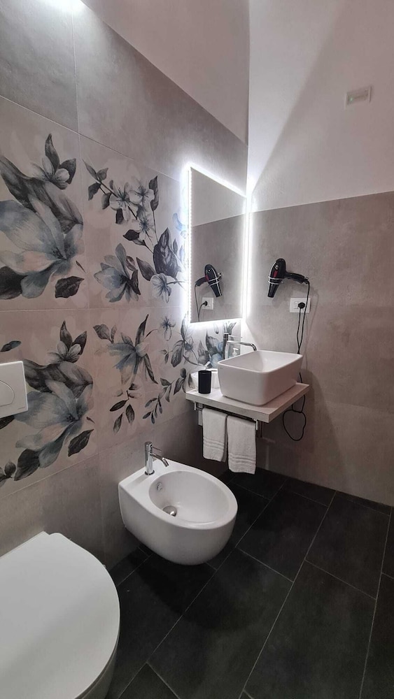 Artemide Hotel 35/39