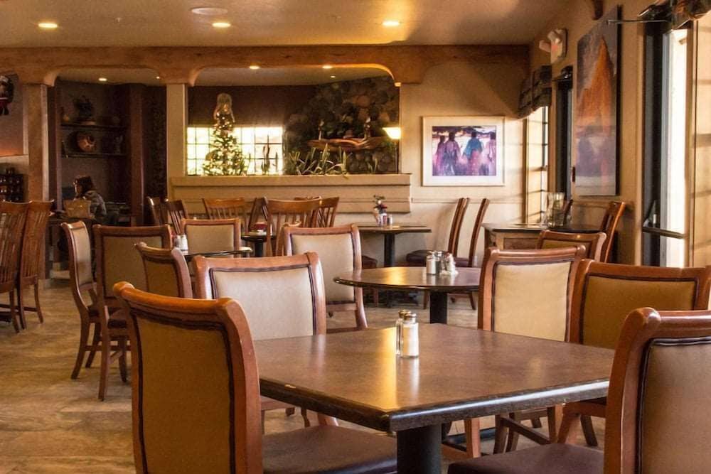 Sedona Real Inn And Suites 48/65