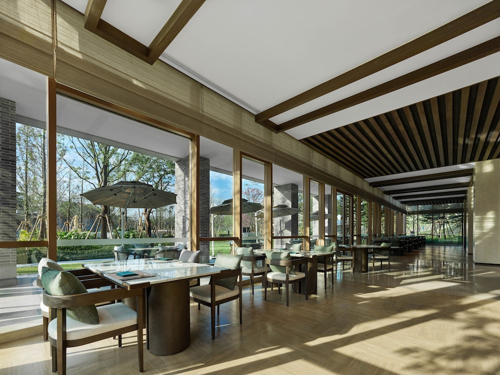 Banyan Tree Dongguan Songshan Lake 40/60
