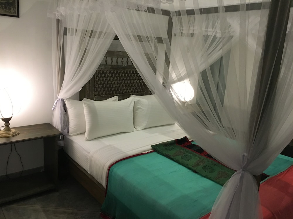 Khalids Guest House Galle 11/40