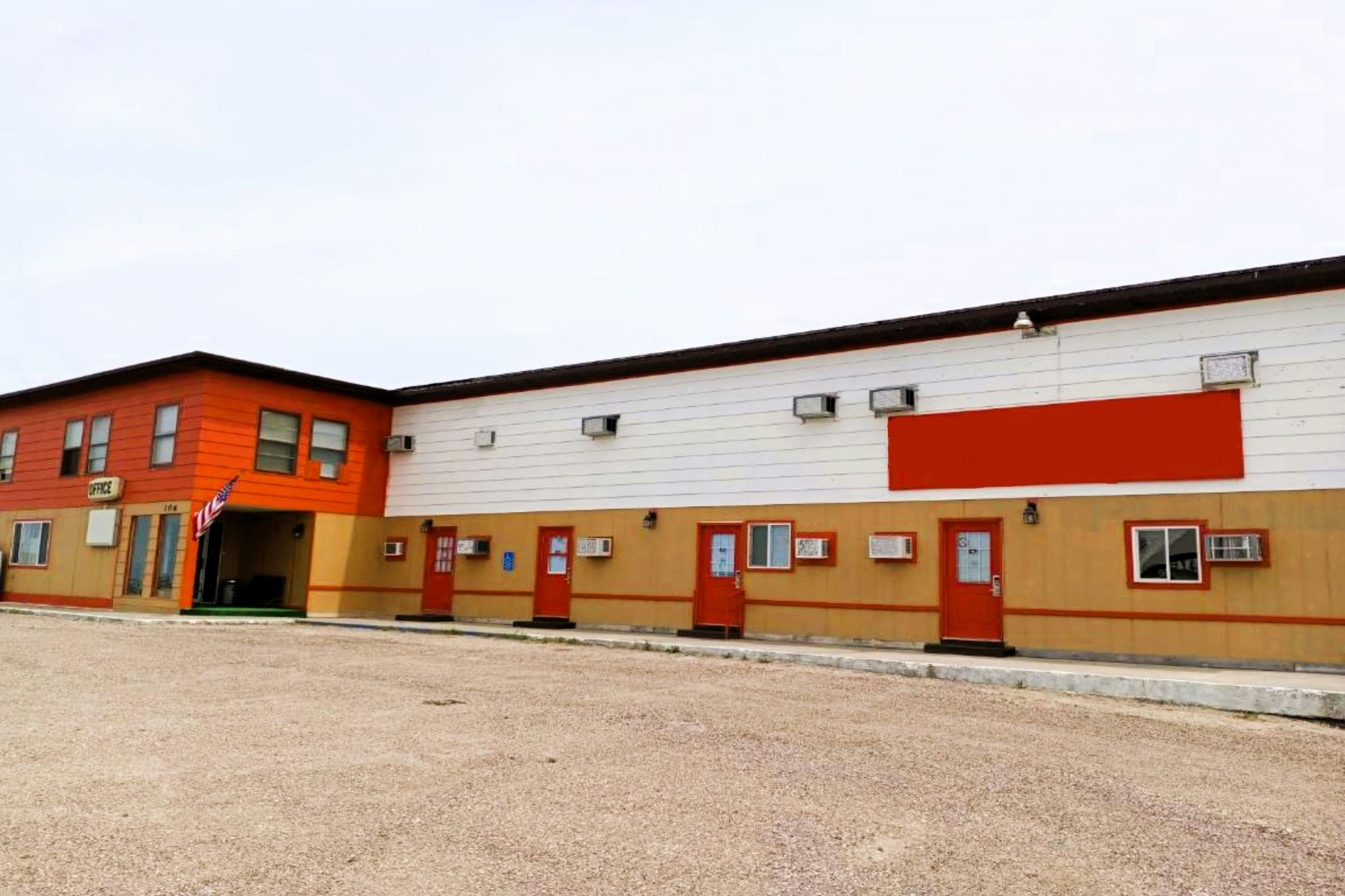 Love Hotels Kadoka by OYO at Badlands SD 2/33