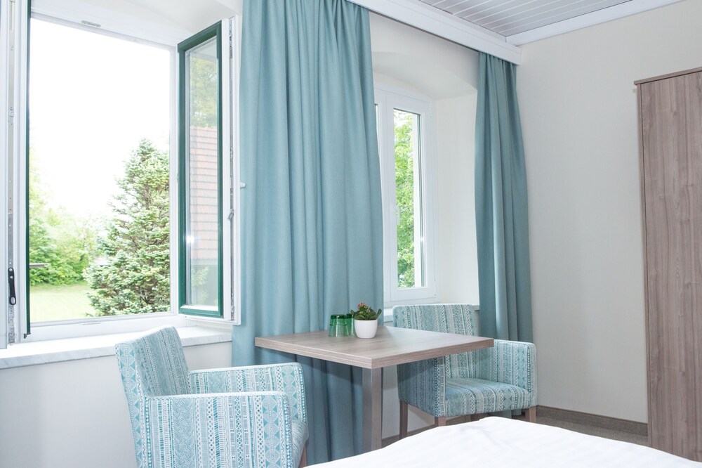 Inselhotel Faakersee 35/63