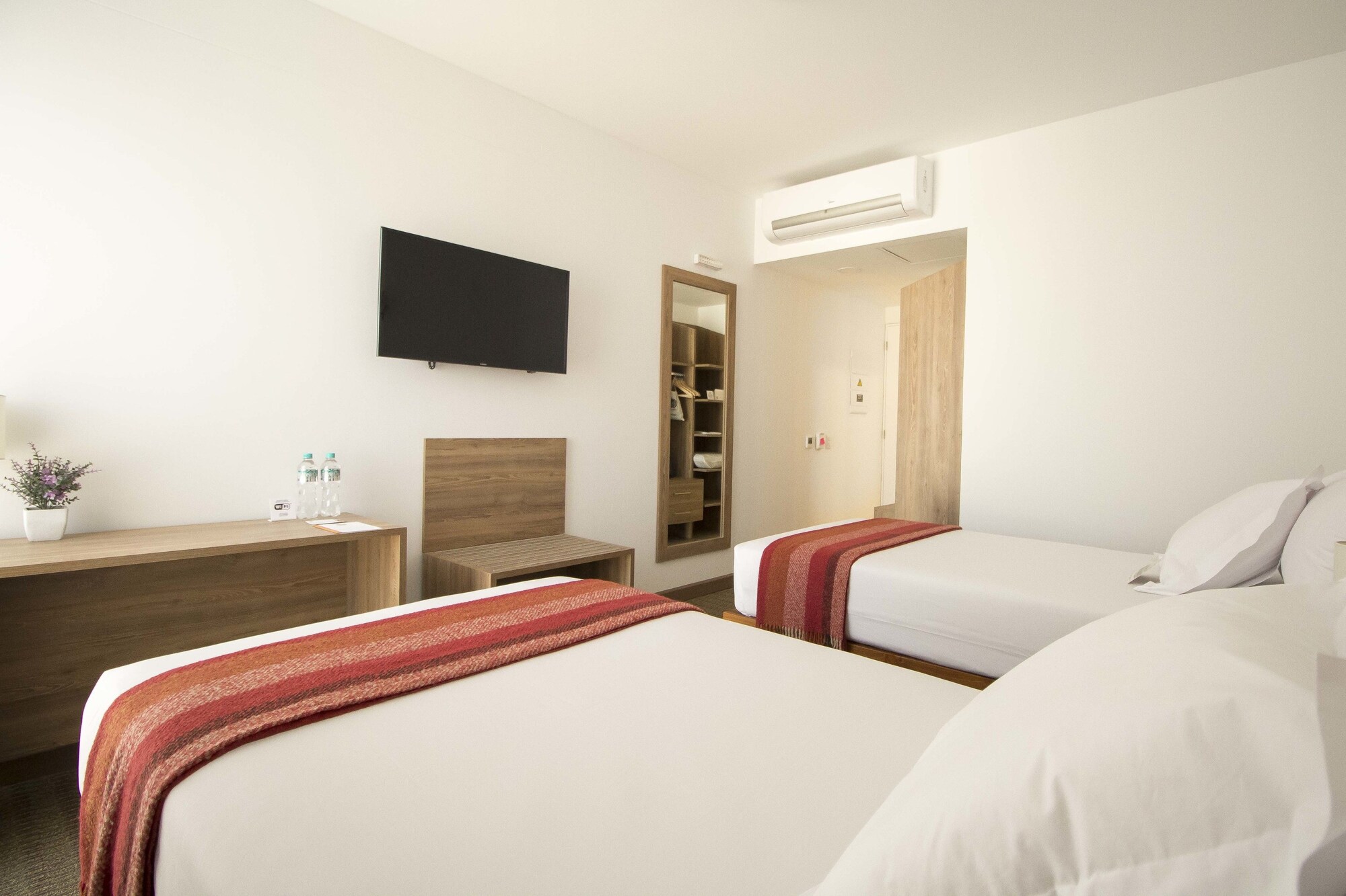 STANDARD, TWIN BEDS