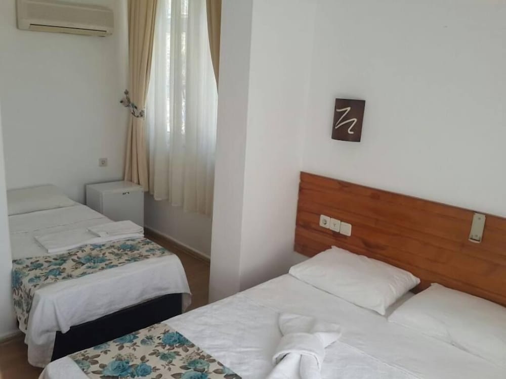 Chronos Beach Hotel 10/50