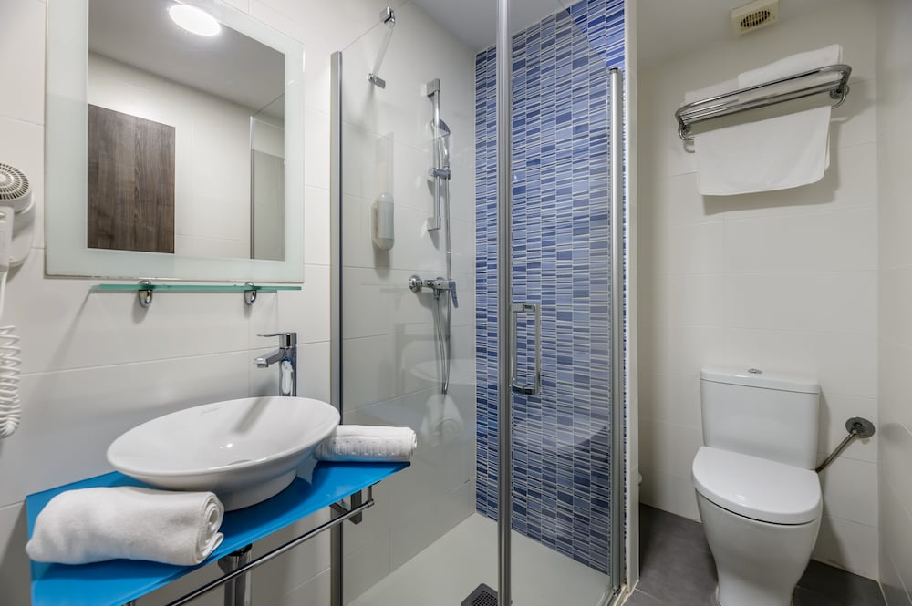 Hotel Vibra Lei Ibiza 37/40