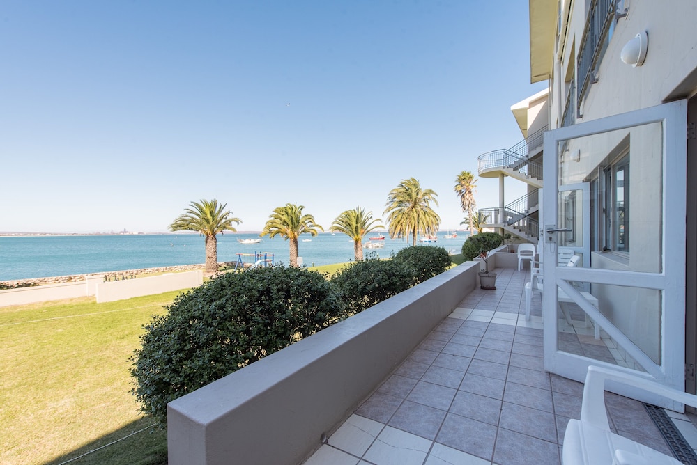 Saldanha Bay Hotel 40/50